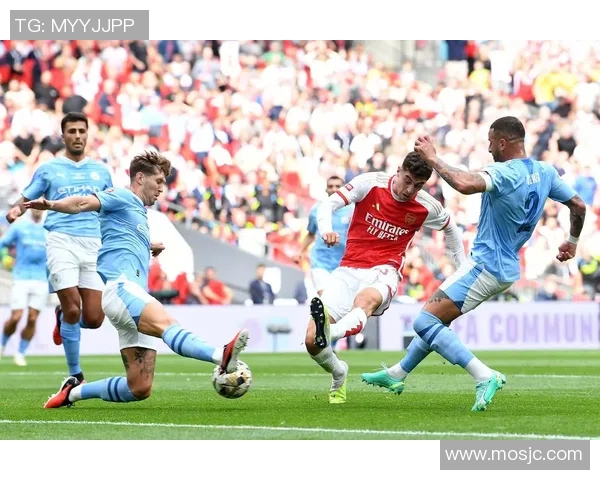 足球明星合影海报精选集展示全球足球巨星的精彩瞬间与友谊时刻